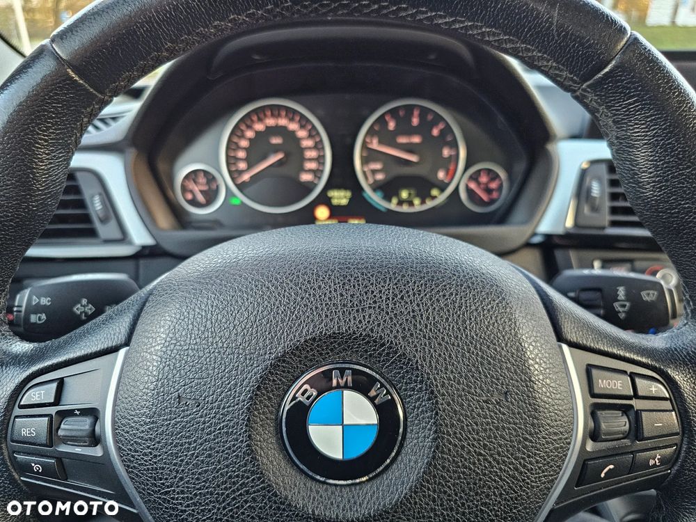 BMW Seria 3 320d Blue Performance Luxury Line - 23