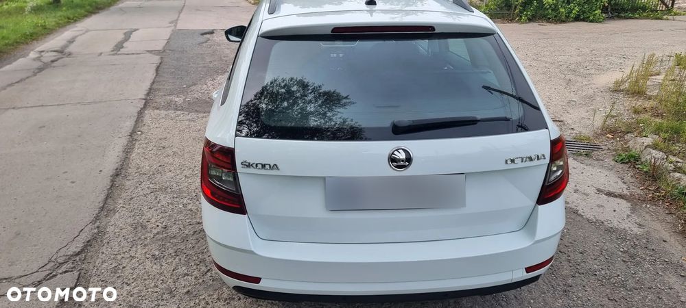 Skoda Octavia 2.0 TDI DSG Clever - 10