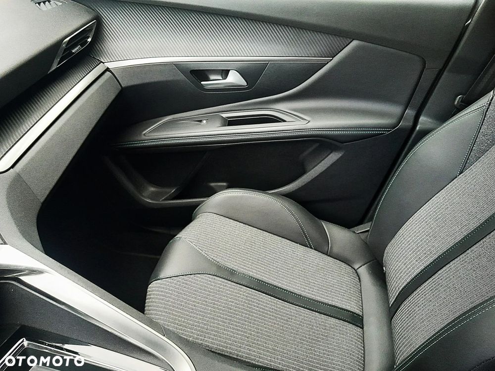 Peugeot 3008 BlueHDi 130 Stop & Start EAT8 Allure Pack - 23