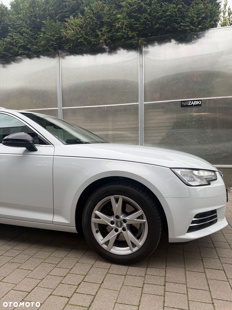 Audi A4 Avant 2.0 TFSI ultra S tronic - 12
