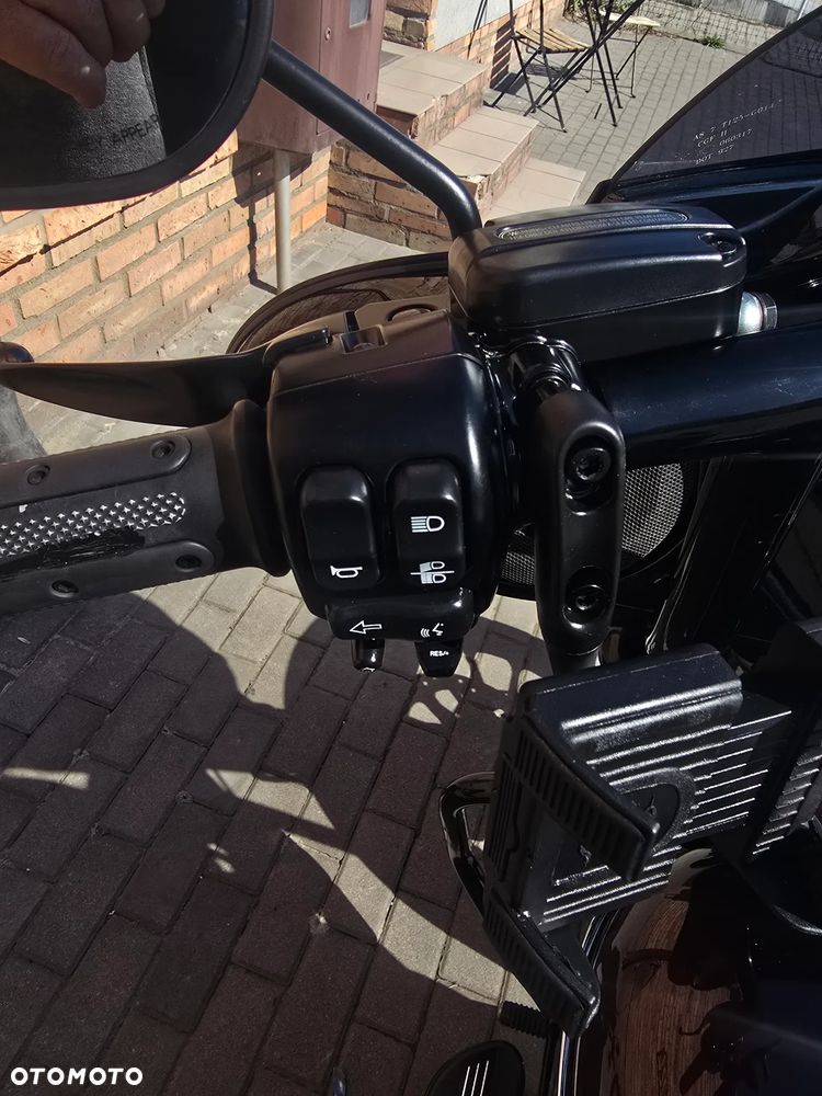 Harley-Davidson FLHXS Special - 15