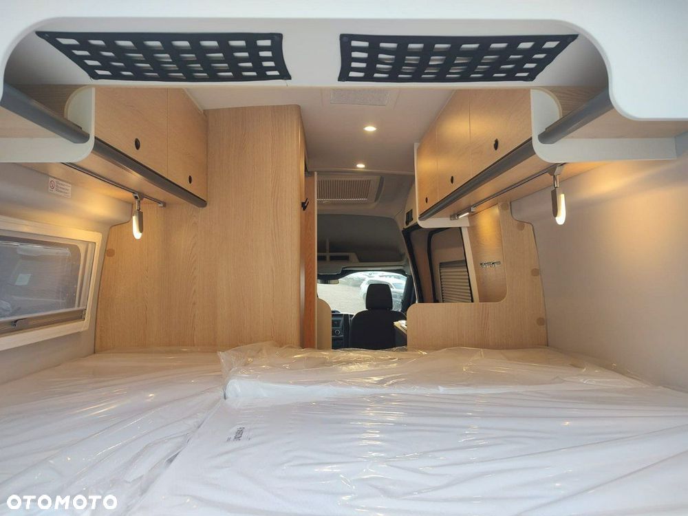 Sunlight Cliff 4x4 590 Ford z Napędem AWD 4x4 - 16