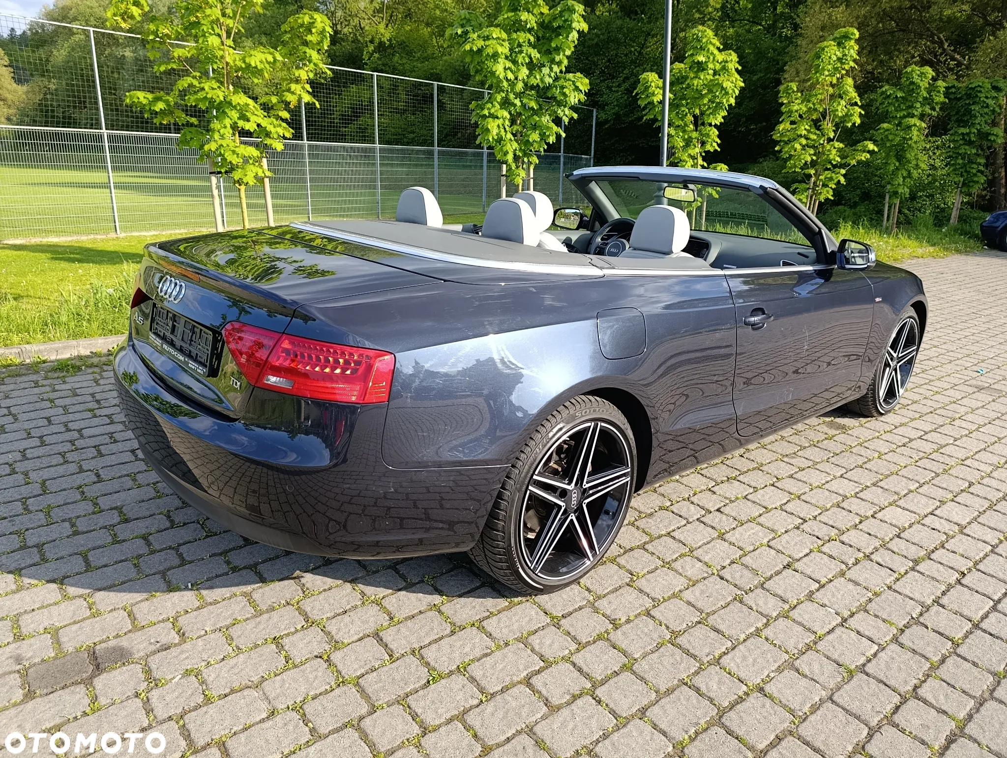 Audi A5 Cabrio 2.0 TDI DPF multitronic - 9