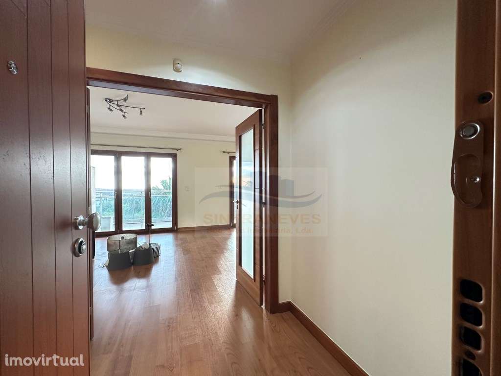 Luxuoso T4 na zona mais privilegiada da Amadora- Vila Chã - Grande imagem: 4/37