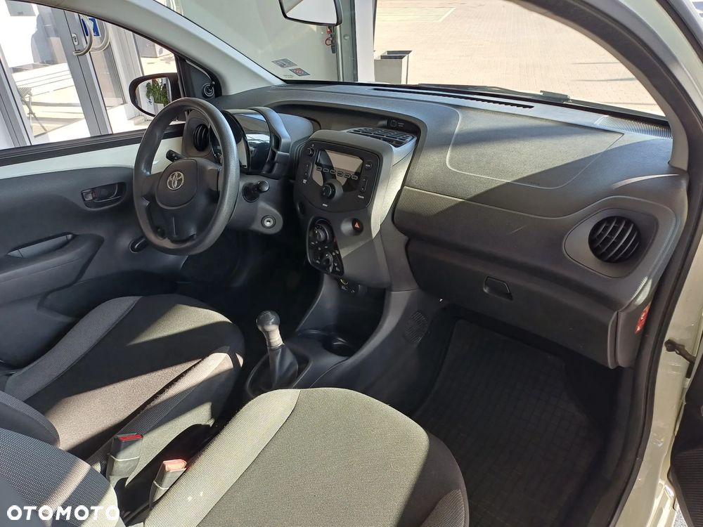 Toyota Aygo x-cite - 12