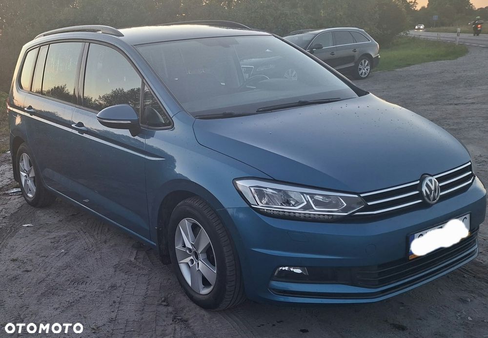 Volkswagen Touran - 1
