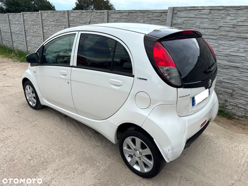 Peugeot iOn Active - 3