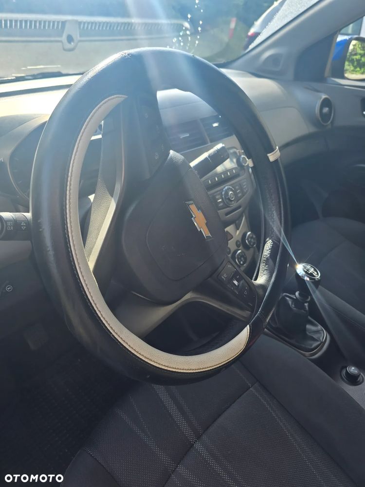 Chevrolet Aveo 1.6 LTZ - 13