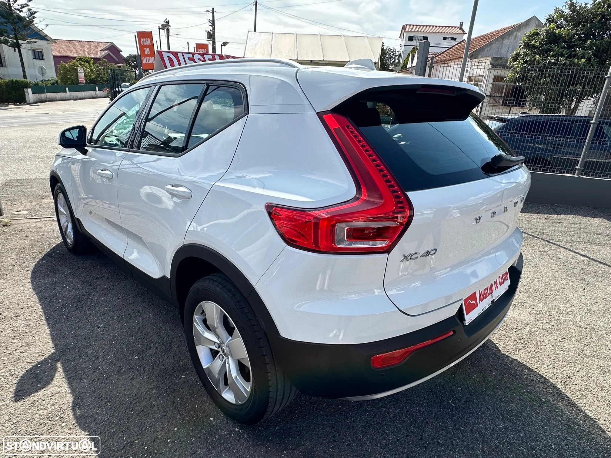 Volvo XC 40 2.0 D3 Momentum Geartronic - 14