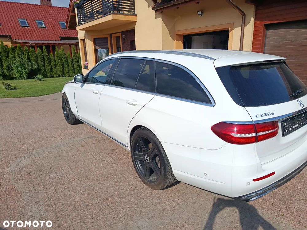 Mercedes-Benz Klasa E 220 d 9G-TRONIC - 3