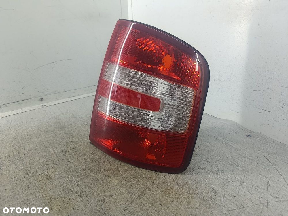 LAMPA TYLNA PRAWA SKODA FABIA I FL KOMBI - 5