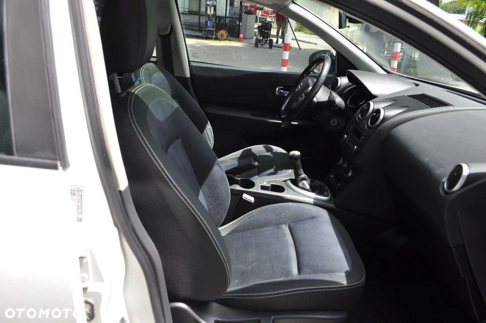 Nissan Qashqai 1.6 visia - 12