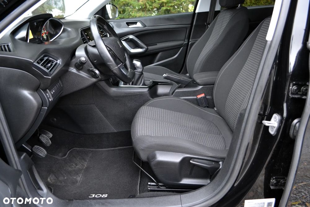 Peugeot 308 - 11