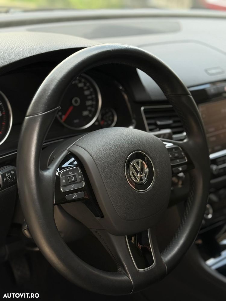 Volkswagen Touareg - 19