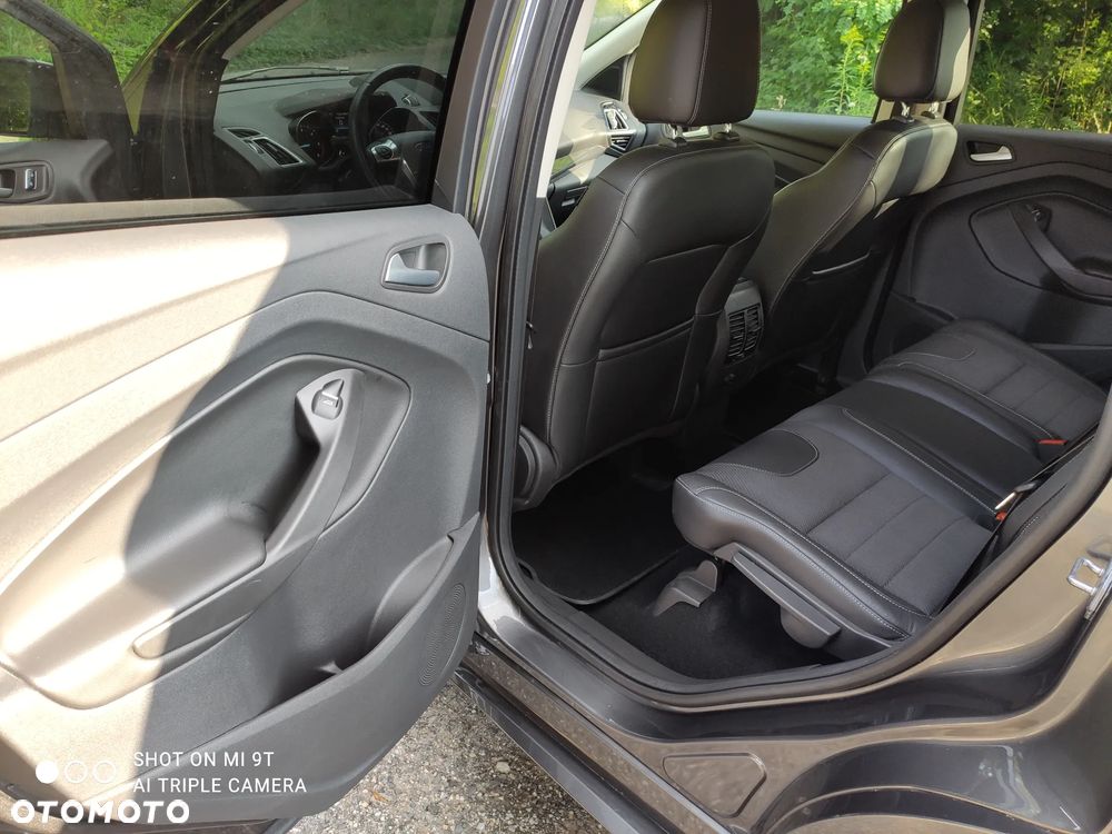 Ford Kuga 2.0 TDCi 4x4 ST-Line - 14
