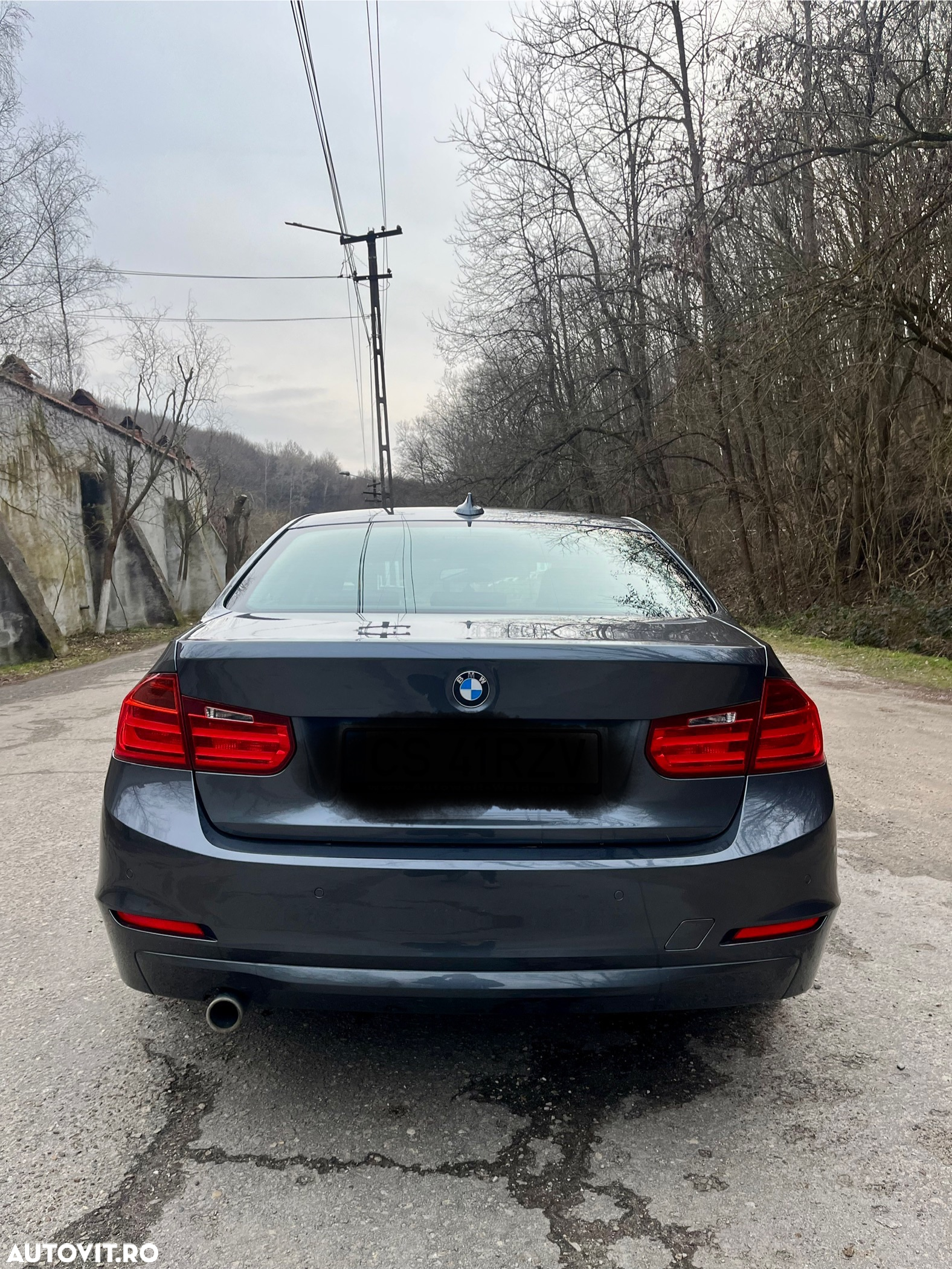 BMW Seria 3 318d - 3