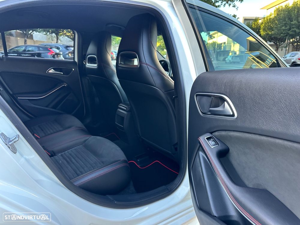 Mercedes-Benz A 180 d AMG Line - 45