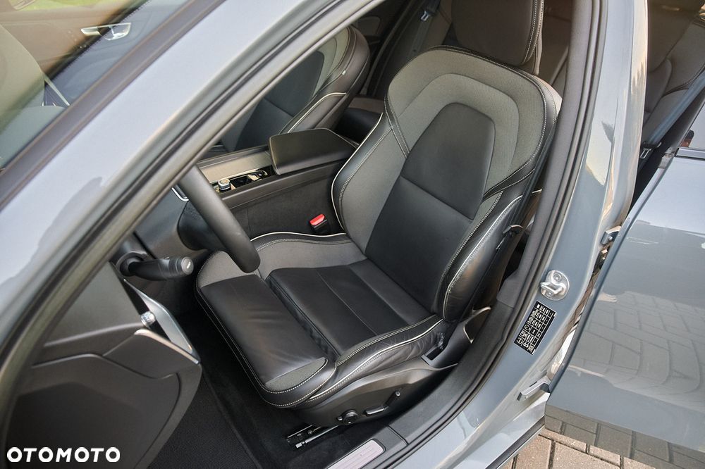 Volvo V60 2022