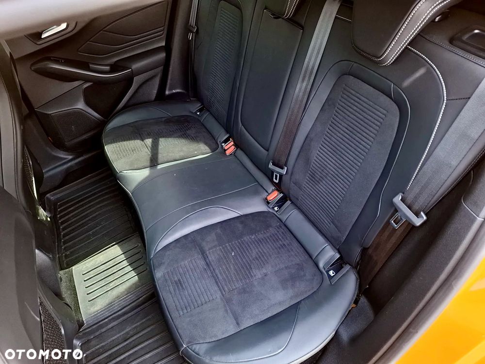 Ford Focus - 17