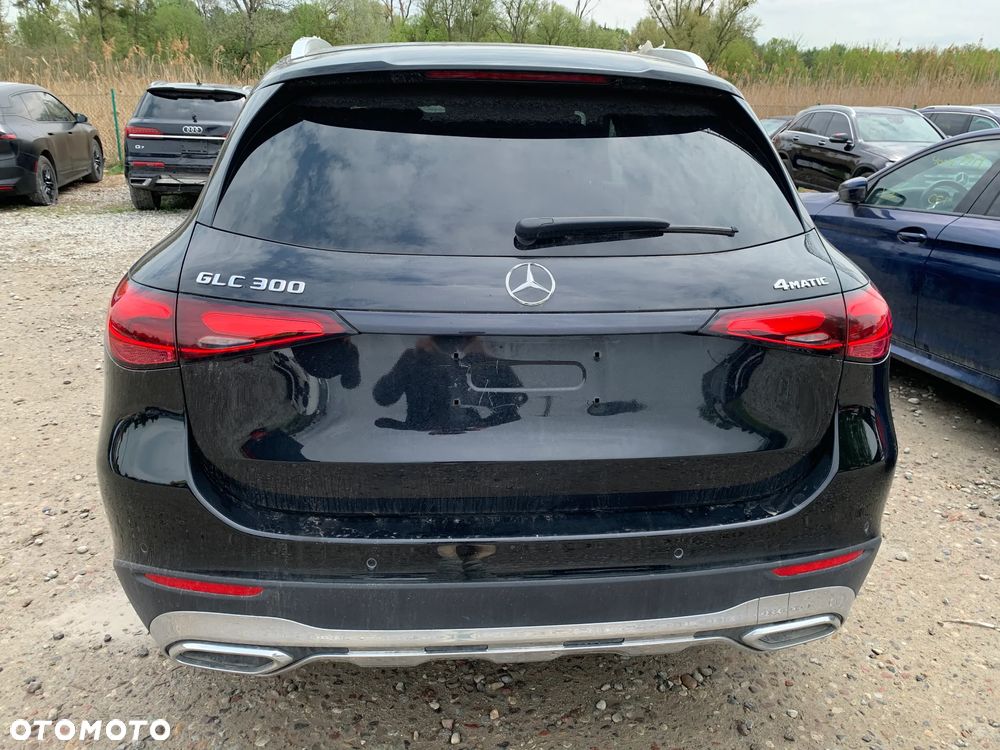 Mercedes-Benz GLC 300 4Matic 9G-TRONIC - 3
