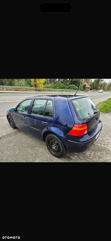 Volkswagen Golf - 1