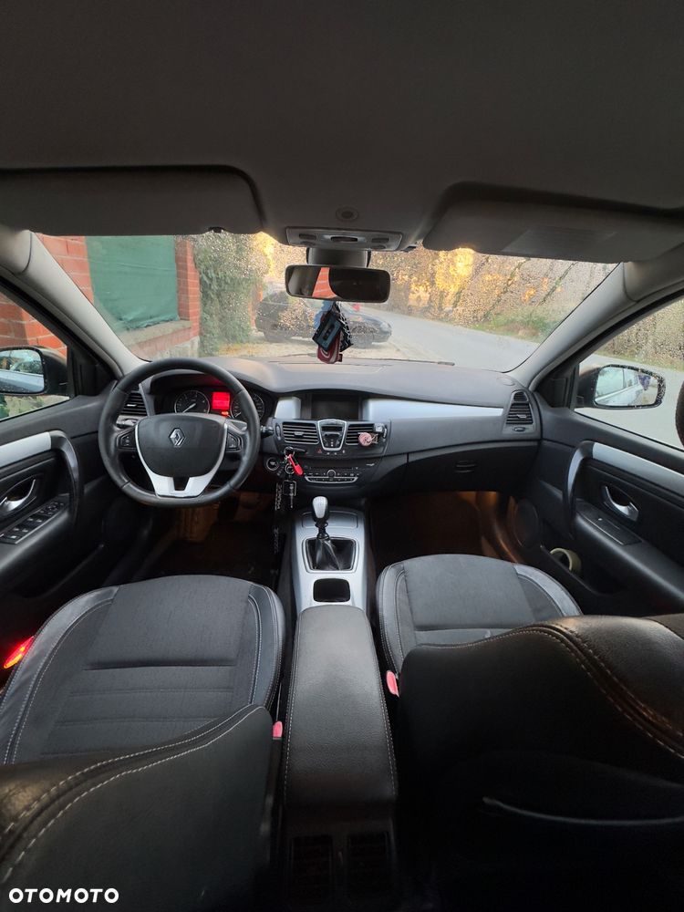 Renault Laguna 2.0 dCi Dynamique - 8