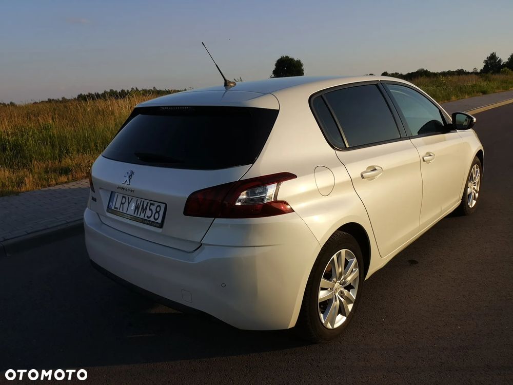 Peugeot 308 125 THP Active - 32