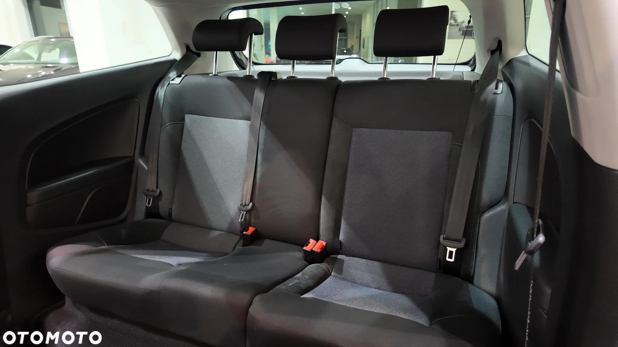 Volkswagen Polo 1.2 TSI Style - 33