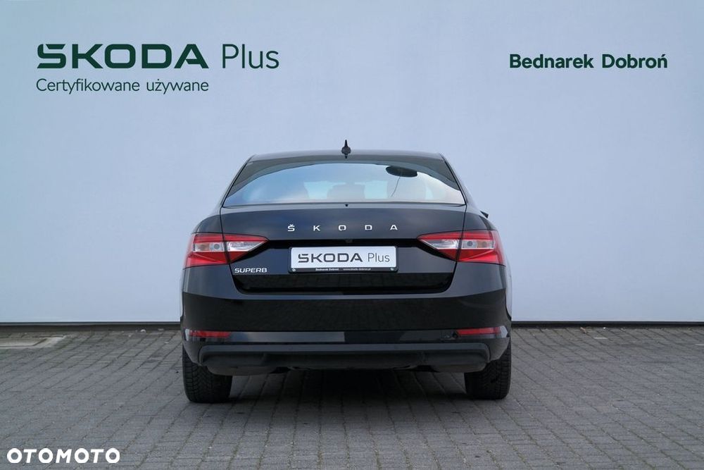Skoda Superb 2.0 TSI Ambition DSG - 6
