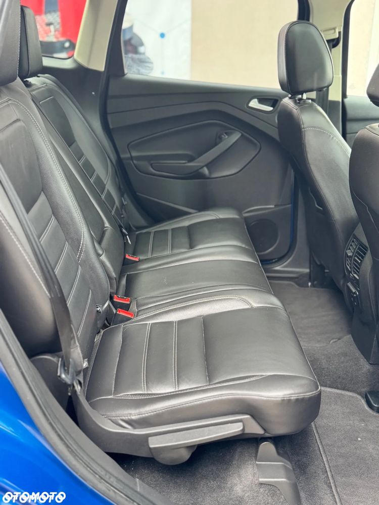Ford Escape 2.0 EcoBoost AWD Titanium - 17