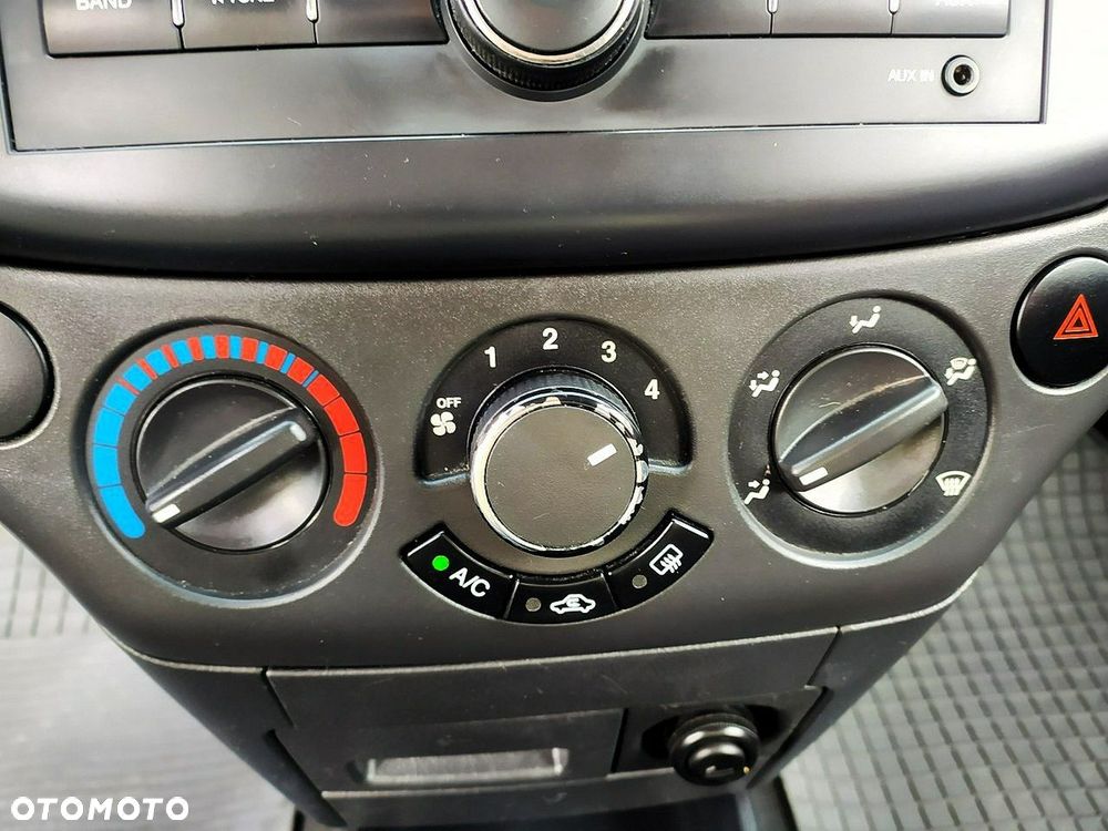 Chevrolet Aveo - 6
