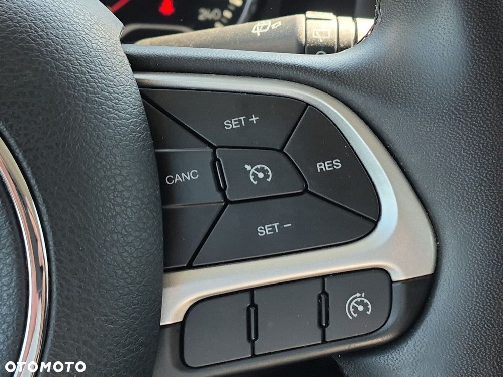 Jeep Renegade 1.3 GSE T4 Turbo Longitude FWD S&S - 37