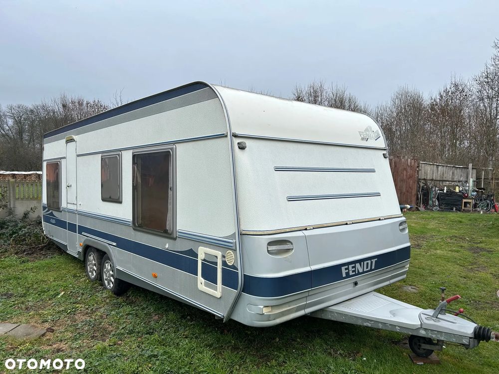 Fendt 650 z dużym przedsionkiem, prysznic - 3
