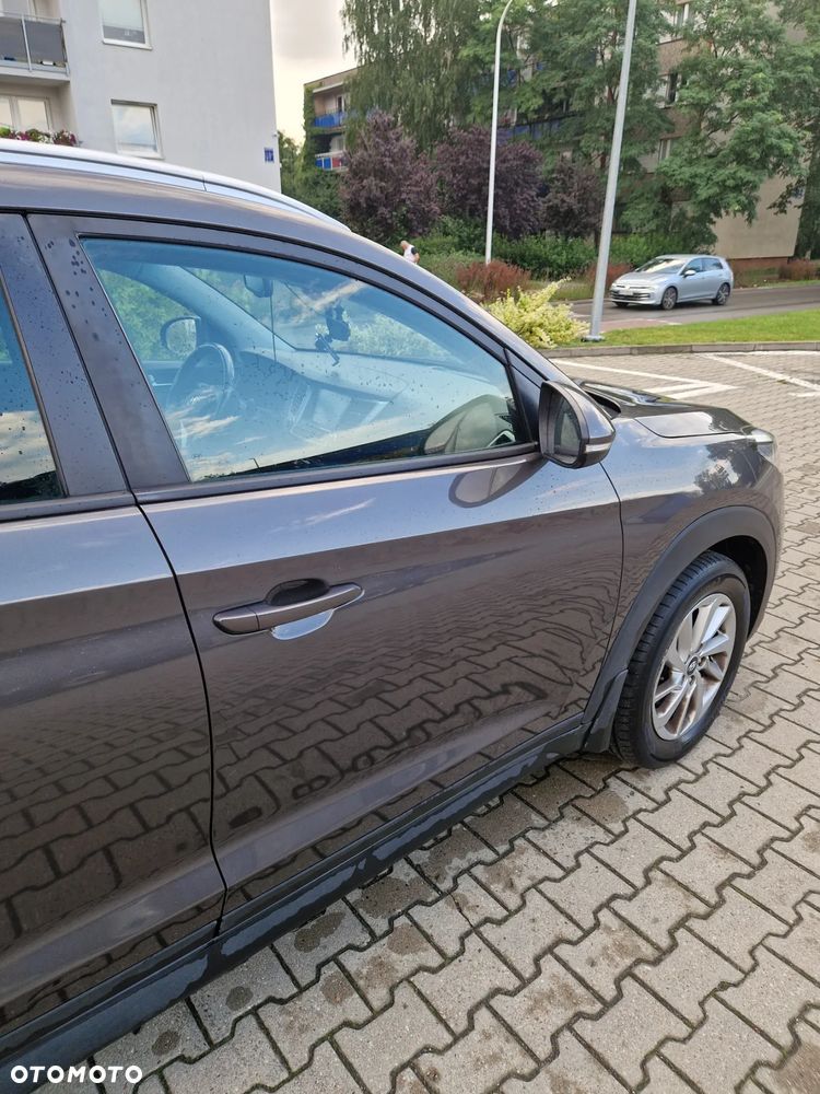 Hyundai Tucson 2.0 CRDI BlueDrive Comfort 2WD - 11