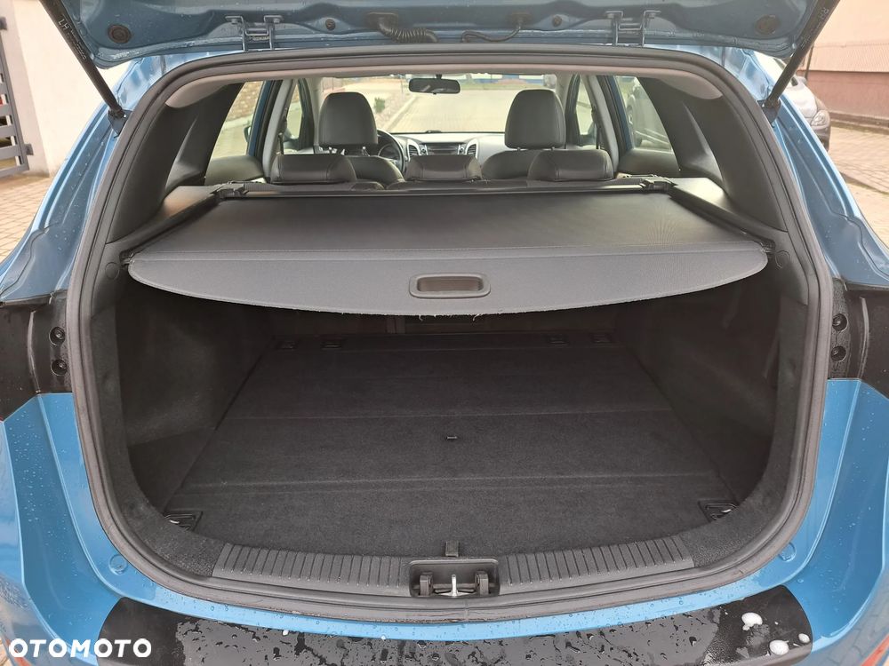 Hyundai i30 i30cw 1.6 CRDi Intro Edition - 32