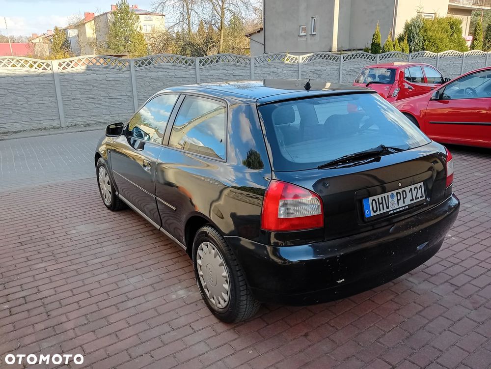 Audi A3 3-drzwiowe 1.6 Ambition - 8