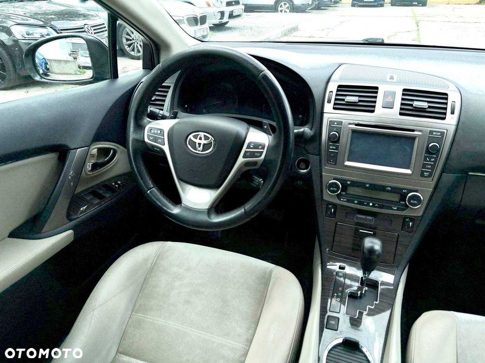 Toyota Avensis - 6