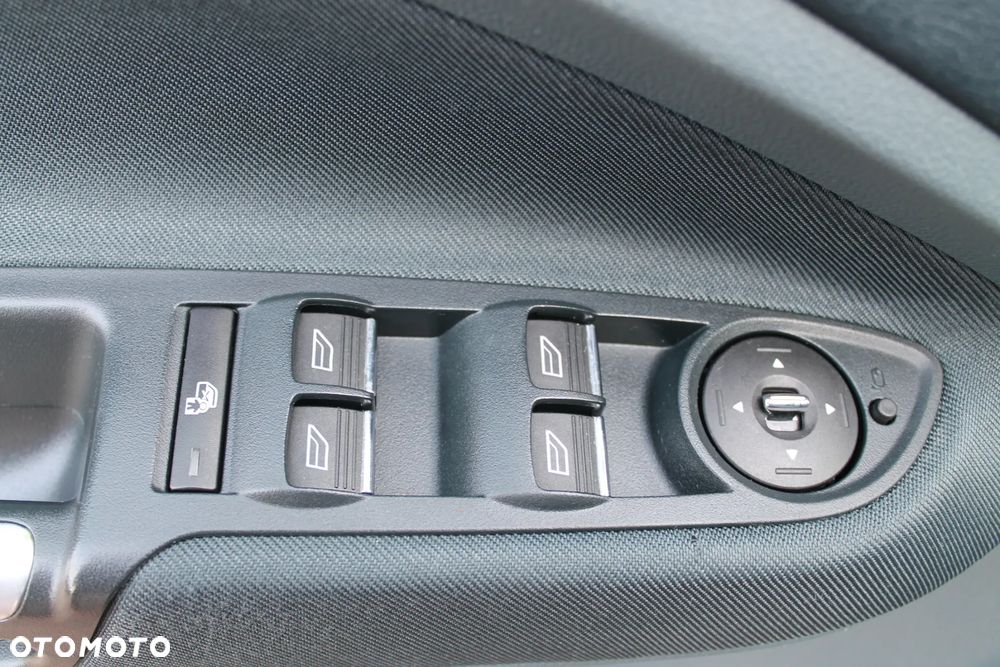 Ford C-MAX 1.6 EcoBoost Titanium - 9