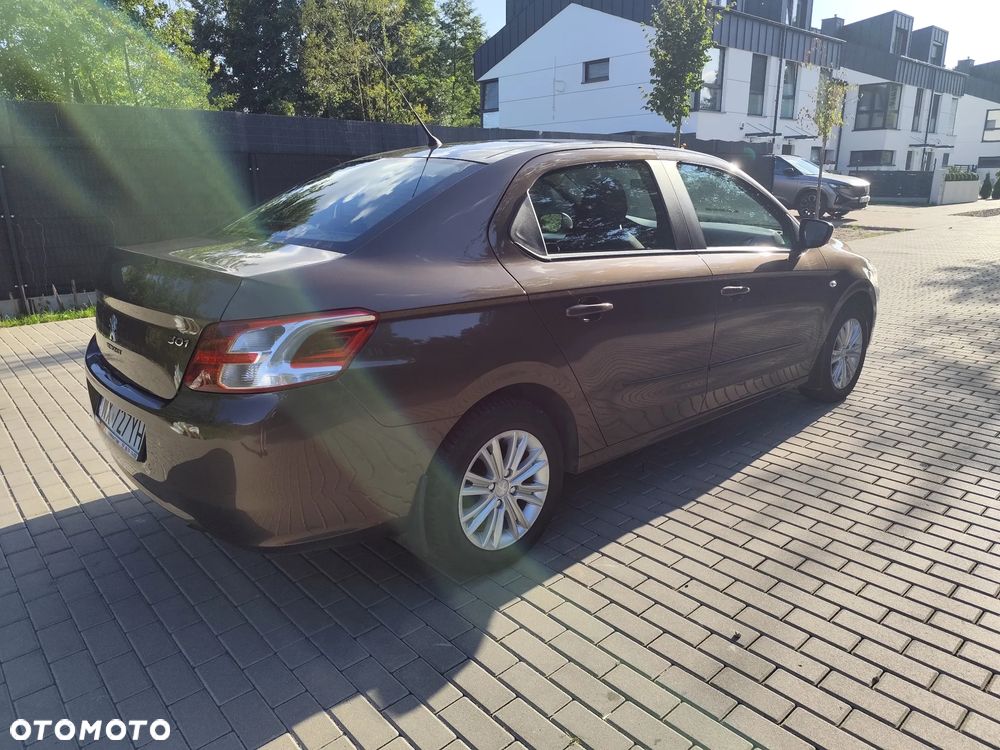 Peugeot 301 1.6 VTi Allure - 5