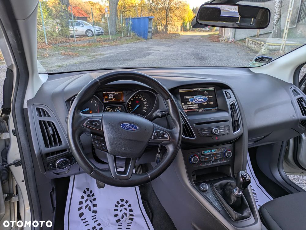 Ford Focus Turnier 1.5 EcoBoost Start-Stopp-System Business Edition - 32