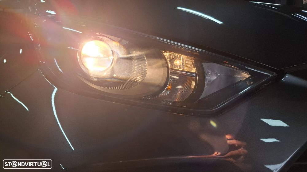 Toyota Yaris 1.5 HDF Comfort Plus - 6