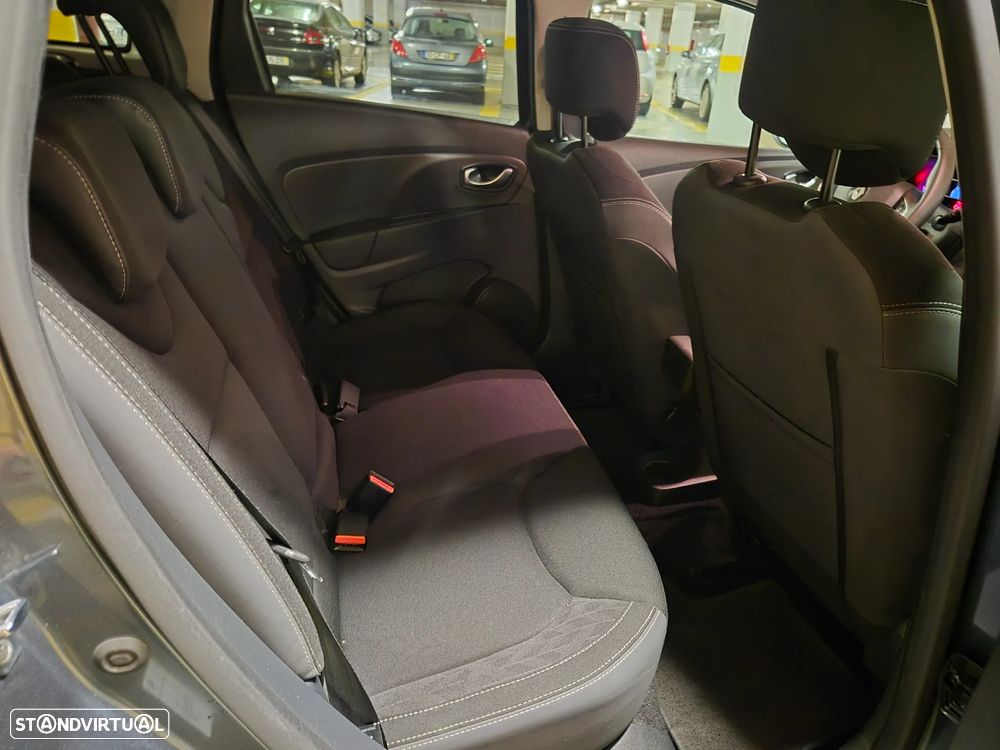 Renault Clio Sport Tourer dCi 90 Limited - 32