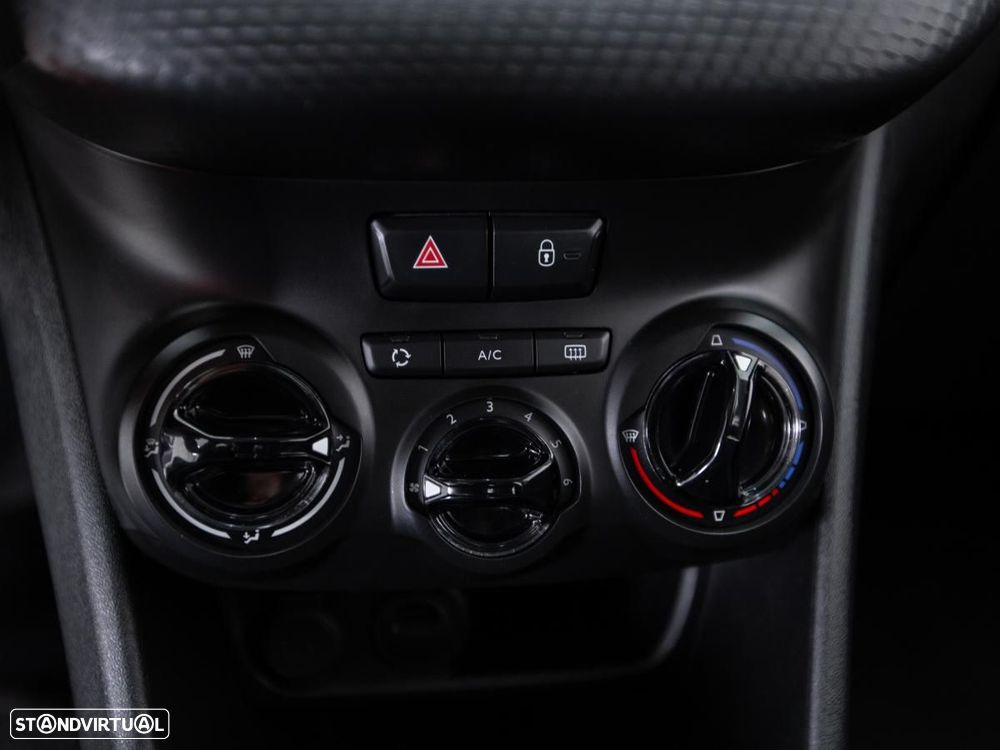 Peugeot 2008 1.5 BlueHDi Signature - 15