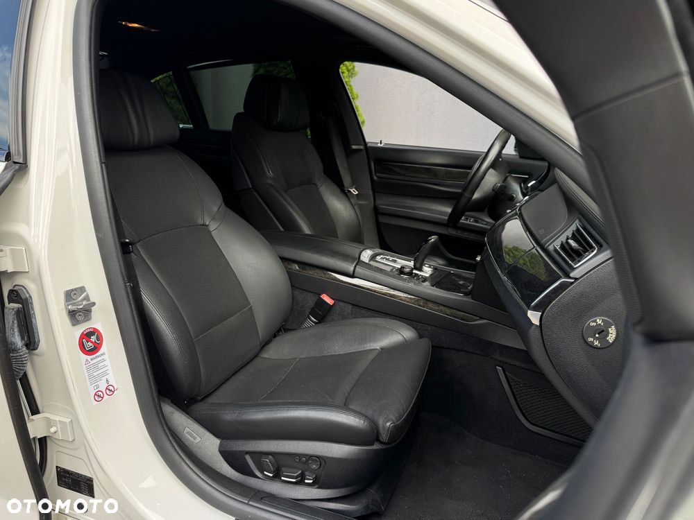BMW Seria 7 - 19