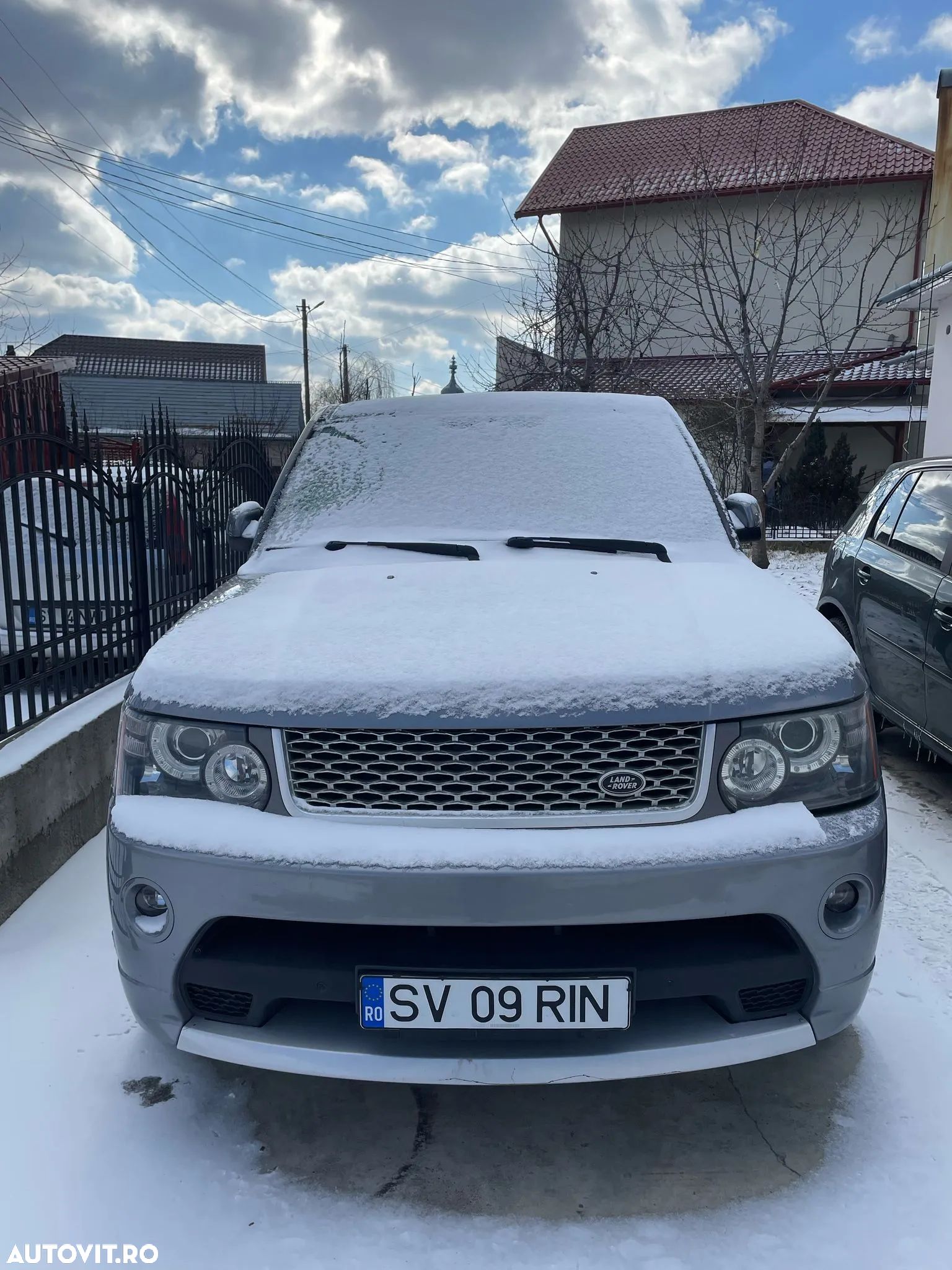 Land Rover Range Rover Sport - 1