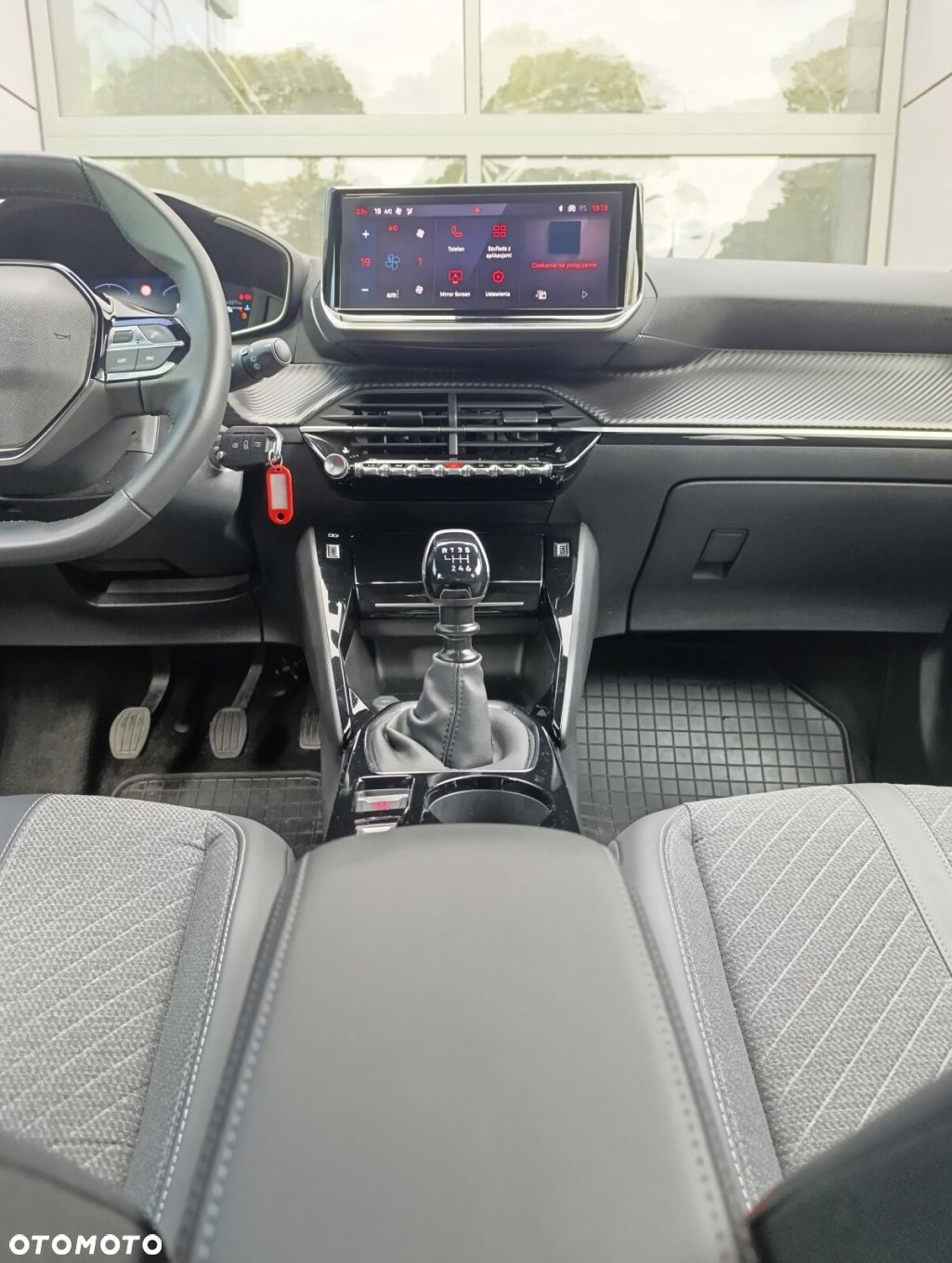 Peugeot 2008 PureTech 100 Allure S&S BVM6 - 18