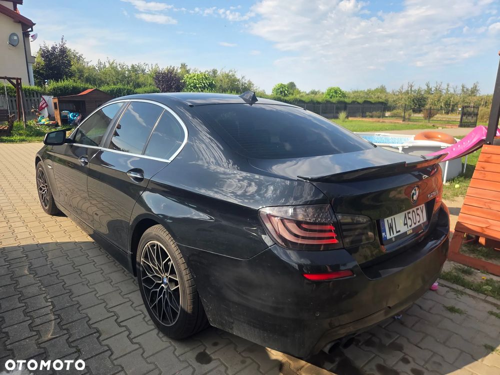 BMW Seria 5 528i - 5