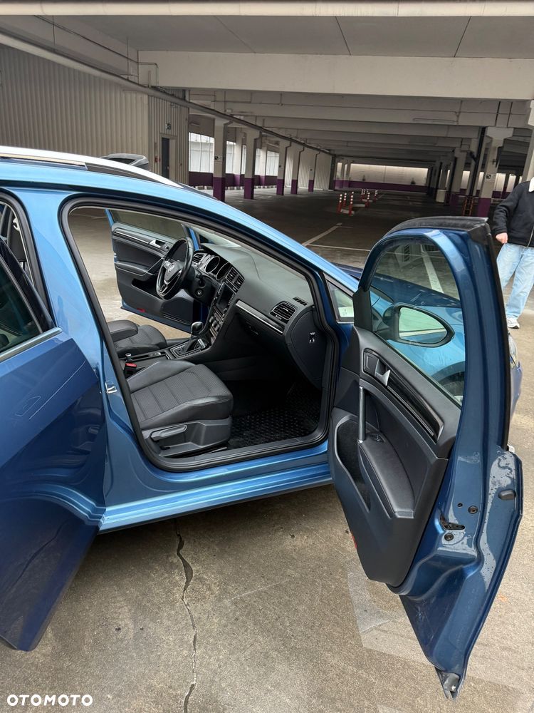 Volkswagen Golf 1.6 TDI BlueMotion Technology DSG Comfortline - 24