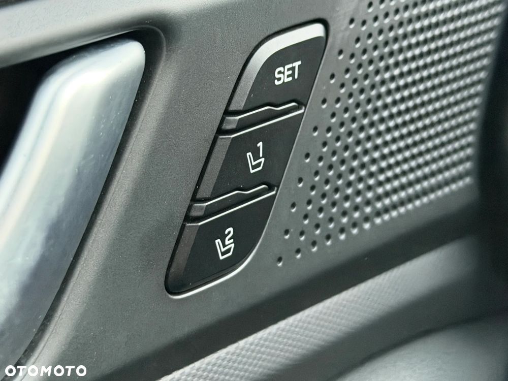 Hyundai IONIQ Premium - 24