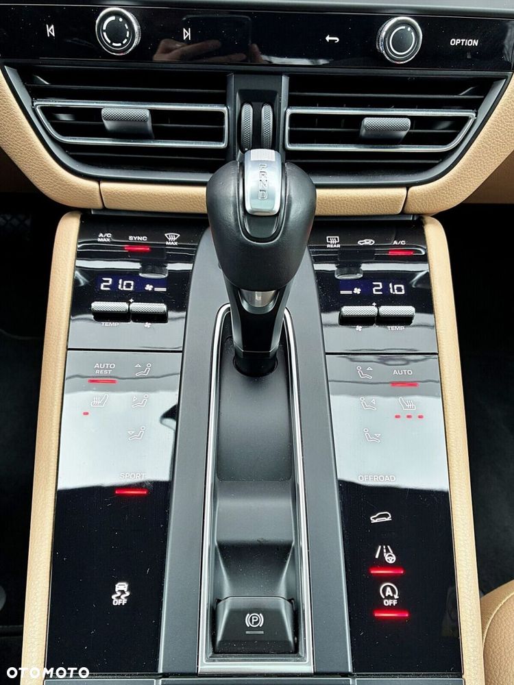 Porsche Macan - 26